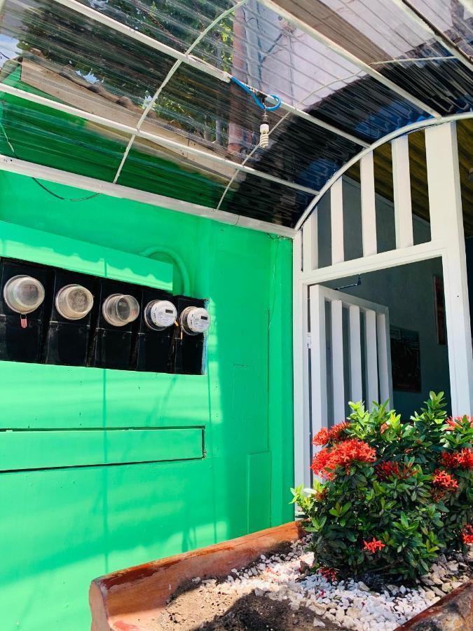 Cabinas Sunset Jaco Exterior photo